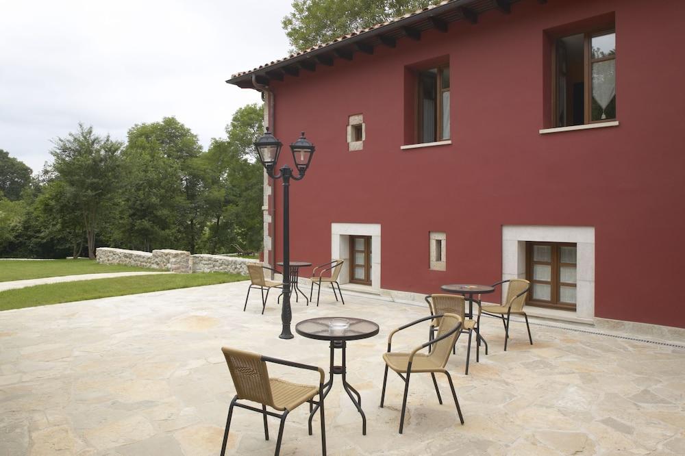 Rural Coviella Hotel 3*
