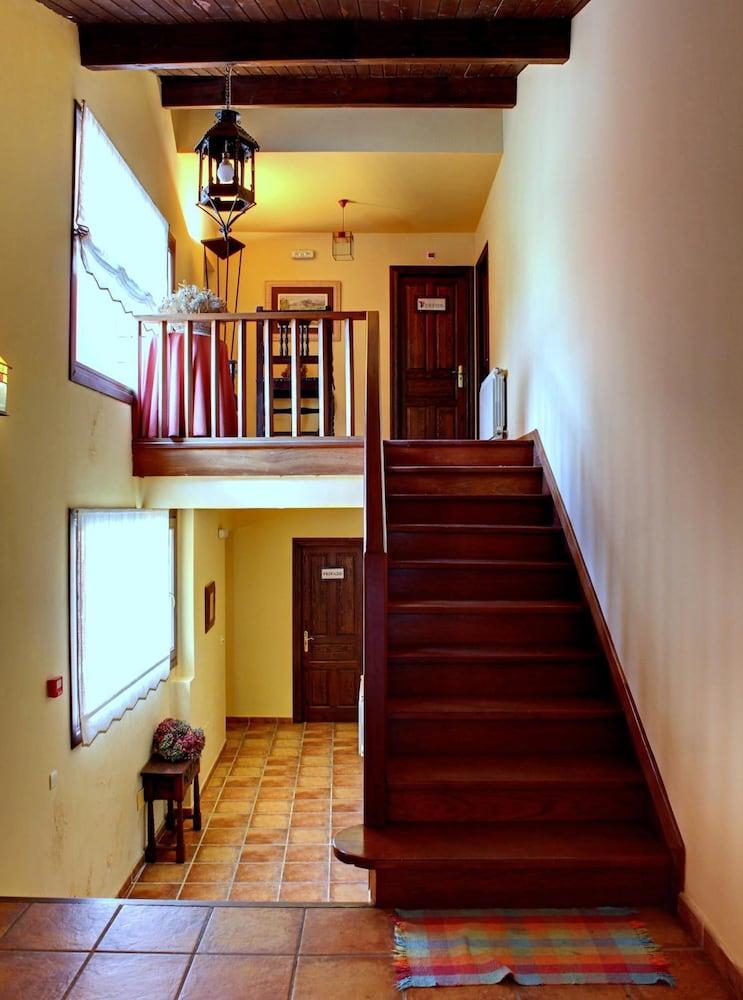 Rural Coviella Hotel 3*